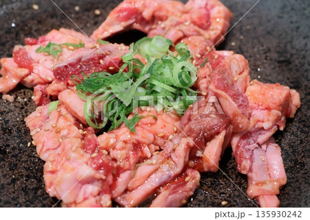 黒毛和牛焼肉(中落ちカルビ) 黒毛和牛焼肉(中落ちカルビ) 135930242
