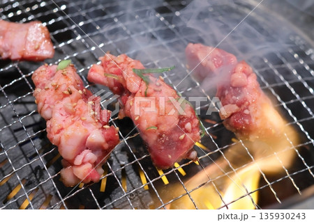 黒毛和牛焼肉(中落ちカルビ) 黒毛和牛焼肉(中落ちカルビ) 135930243