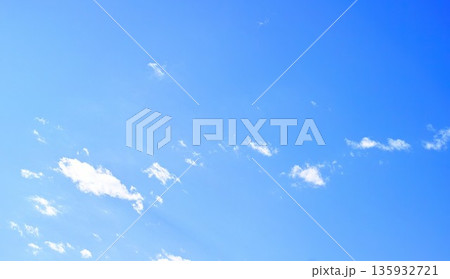 青空と雲イメージ 135932721