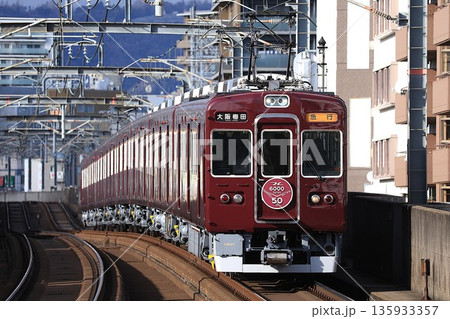 【阪急】6000系〜6000系シリーズ誕生50周年〜 急行(宝塚線:岡町駅) 【阪急】6000系〜6000系シリーズ誕生50周年〜 急行(宝塚線:岡町駅) 135933357