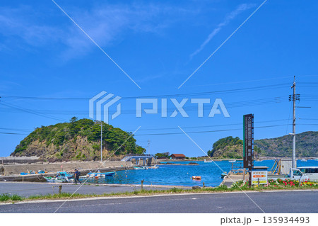 島根県松江市島根町加賀の桂島の眺望 135934493