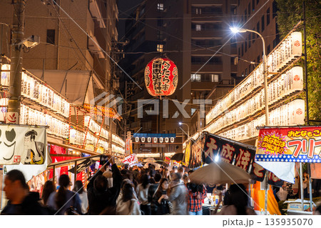 《東京都》東京のお祭り・日本橋べったら市 《東京都》東京のお祭り・日本橋べったら市 135935070