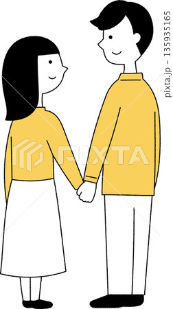 手を繋ぐ若い男女後ろ姿単色 135935165