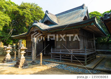 夏の和歌山県串本町　本州最南端　潮岬　潮御崎神社 135936063