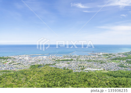 北海道紋別市 初夏の紋別市の街並み 北海道紋別市 初夏の紋別市の街並み 135936235