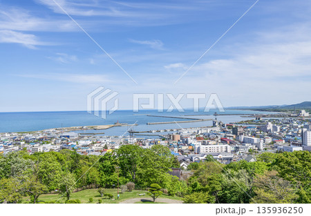 北海道紋別市 初夏の紋別市の街並み 北海道紋別市 初夏の紋別市の街並み 135936250