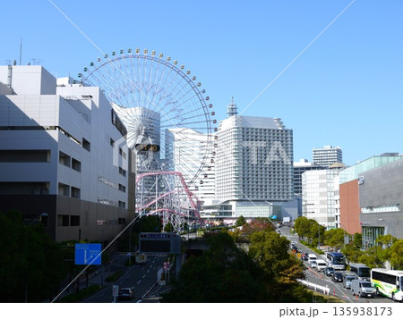観覧車のある風景 観覧車のある風景 135938173