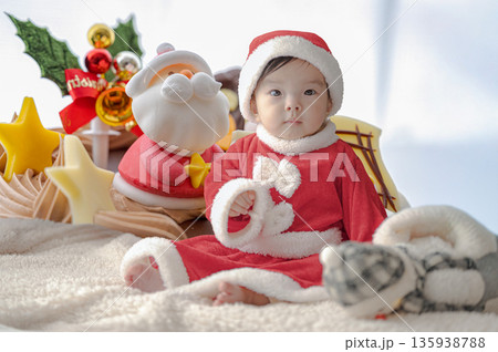 可愛いサンタさん 135938788