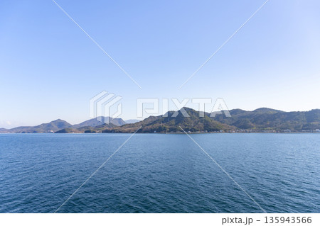 小豆島フェリー船上から見た風景 135943566