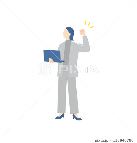 仕事でレベルアップしてガッツポーズする女性ビジネスパーソン 135946796