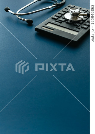 医療費のイメージ写真 医療費のイメージ写真 135946862