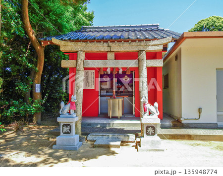 山口県下関市の豊功神社境内にある櫛崎稲荷 135948774