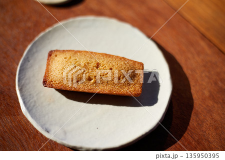 French Financier Cake 135950395