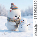 毛糸の帽子とマフラーを身につけて、雪だるまを作っているふわふわな生き物 135950820