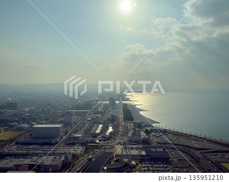 ホテルの部屋から見るりんくうの風景 ホテルの部屋から見るりんくうの風景 135951210