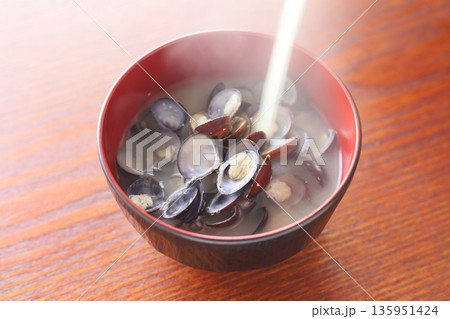しじみの味噌汁 135951424