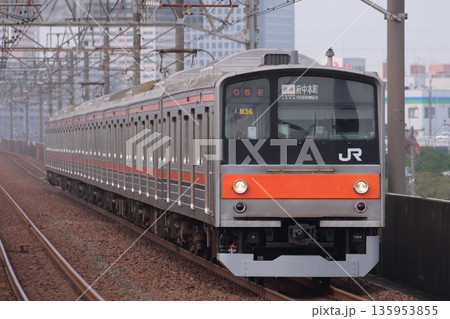 JR京葉線を走行する武蔵野線用205系電車(5000番台)_2010/6/20撮影 135953855