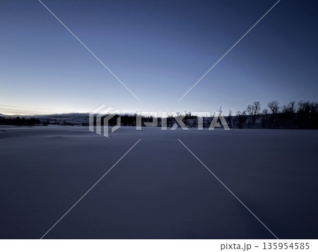 一面の雪景色 一面の雪景色 135954585
