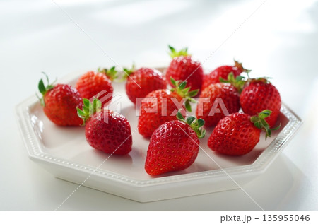 苺・いちご・イチゴ(あまおう) 135955046
