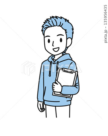 バインダーの資料を持つカジュアルな服装の男性のイラスト素材 135956435