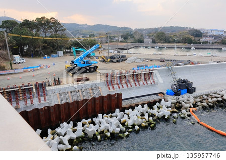 川内河口大橋　補修工事現場 135957746