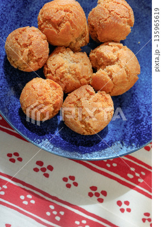 沖縄の伝統菓子 サーターアンダギー(さたぱんびん) 手作りのおやつ 沖縄の伝統菓子 サーターアンダギー(さたぱんびん) 手作りのおやつ 135965619