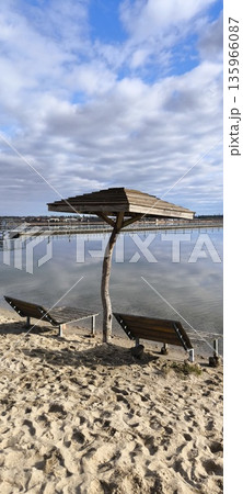 Relaxing beach holiday by the lake 135966087