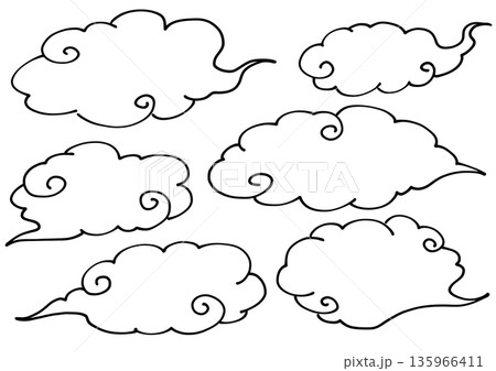 和風のもくもくした雲の素材セット(白バック) 135966411