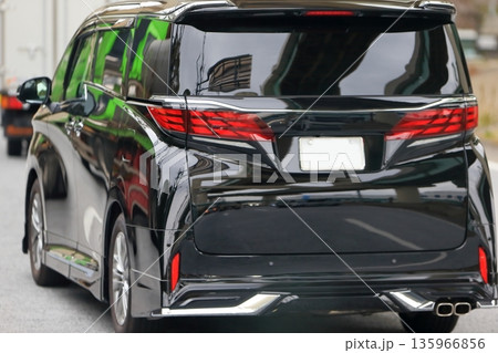 高級ミニバン 高級ミニバン 135966856