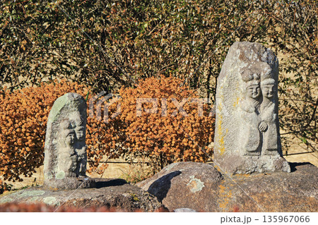 安曇野穂高　水色の時道祖神 135967066