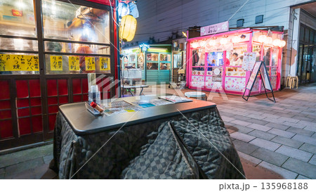 「青森県」八戸屋台村・みろく横丁の夜景 八戸市 「青森県」八戸屋台村・みろく横丁の夜景 八戸市 135968188