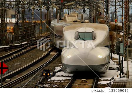 東海道新幹線『米原駅』へ入線する… 【N700A】 東海道新幹線『米原駅』へ入線する… 【N700A】 135969013