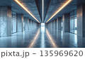 近未来的な無人のオフィス廊下と金属質の内装 135969620