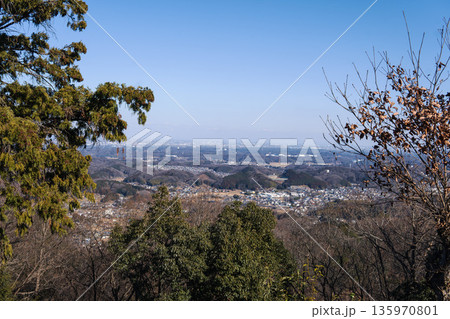 埼玉県：石尊山から見る風景【外秩父七峰縦走ハイキングコース】小川町 135970801