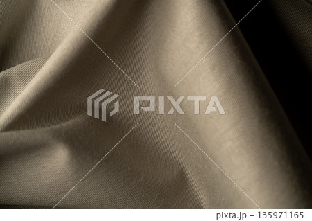 グレーの生地の織り目が分かる接写写真 135971165