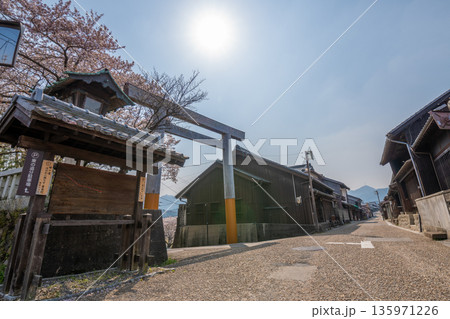 三重県 亀山市 関宿 東の追分 宿場町の町並み 三重県 亀山市 関宿 東の追分 宿場町の町並み 135971226