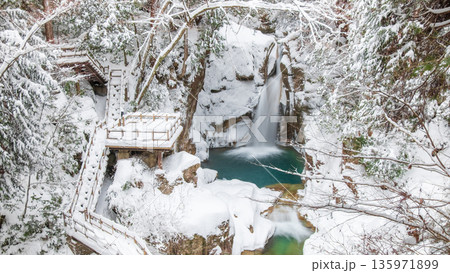 夕森渓谷(冬):竜神の滝 夕森渓谷(冬):竜神の滝 135971899
