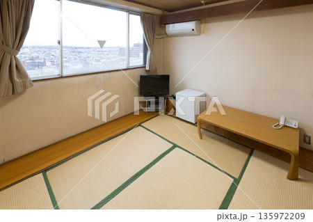 畳のある和室　宿泊施設の画像 135972209