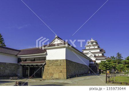 会津　鶴ヶ城　若松城　天守続櫓　福島県会津若松市 135973044