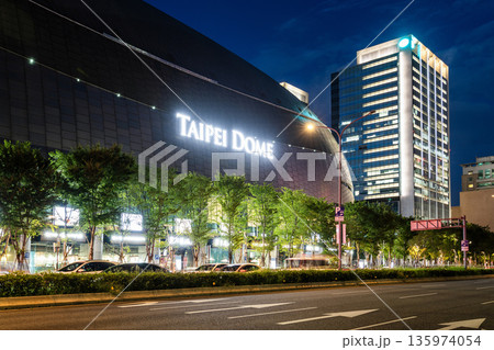 Night view of the Taipei Dome in Taiwan, also known as the Farglory Dome, is a multi-purpose domed stadium. Night view of the Taipei Dome in Taiwan, also known as the Farglory Dome, is a multi-purpose domed stadium. 135974054
