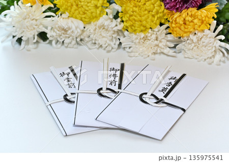 香典袋 告別式イメージ 香典袋 告別式イメージ 135975541