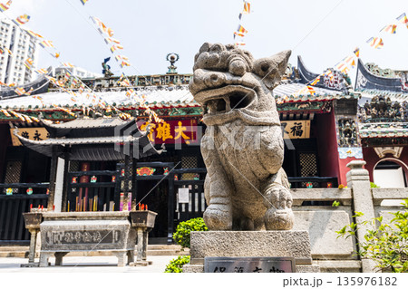 Building view of the Pou Chai Temple (Kun Iam Tong) in Macau, the main hall dedicated to Kun Iam. 135976182