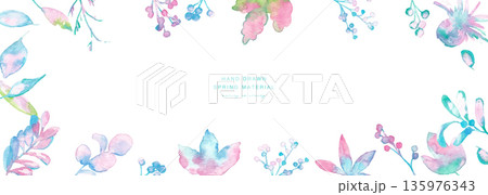 水彩。水彩タッチの春カラー植物イラスト。ベクターのメルヘンカラー植物イラスト。 135976343