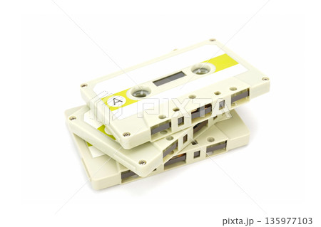 古いカセットテープ 3本 古いカセットテープ 3本 135977103