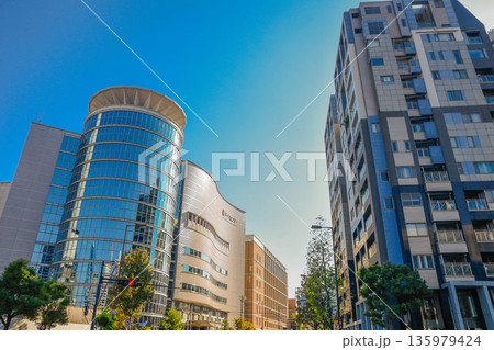 大阪市　天満橋周辺の街並み 135979424