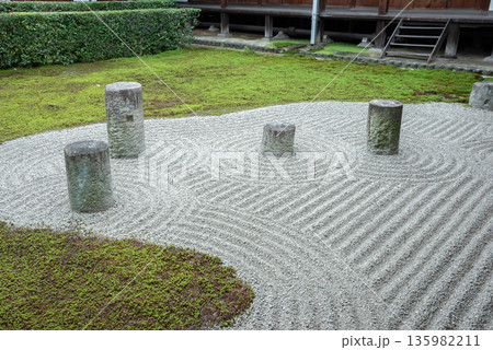 京都府 東福寺 本坊庭園 日本庭園のイメージ 京都府 東福寺 本坊庭園 日本庭園のイメージ 135982211
