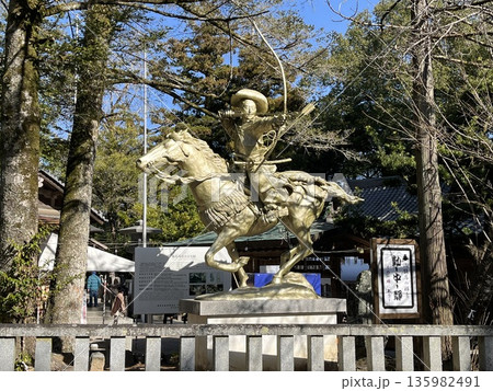 福岡市西区「飯盛神社」流鏑馬像 福岡市西区「飯盛神社」流鏑馬像 135982491