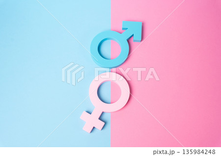 Male and female genders on the gender boundary. Balance in relationships. Binary and non-binary. Identity spectrum concept, social dialogue and respect. Equality and modern views on gender roles. Male and female genders on the gender boundary. Balance in relationships. Binary and non-binary. Identity spectrum concept, social dialogue and respect. Equality and modern views on gender roles. 135984248
