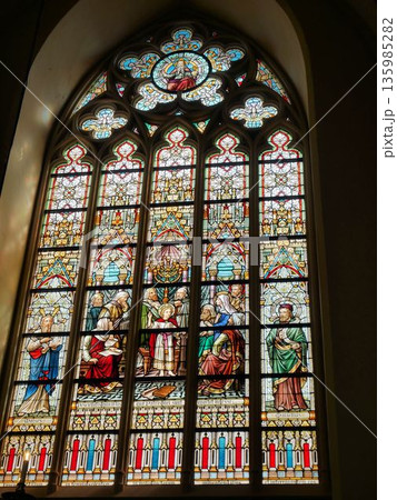 聖母教会の美しいステントグラフト　（ベルギー・ブルージュ） 135985282