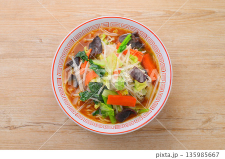 注)湯気は合成です。野菜たっぷりの味噌ラーメン。 注)湯気は合成です。野菜たっぷりの味噌ラーメン。 135985667
